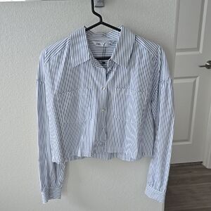NWT Zara Cropped Button Down Long Sleeve Shirt